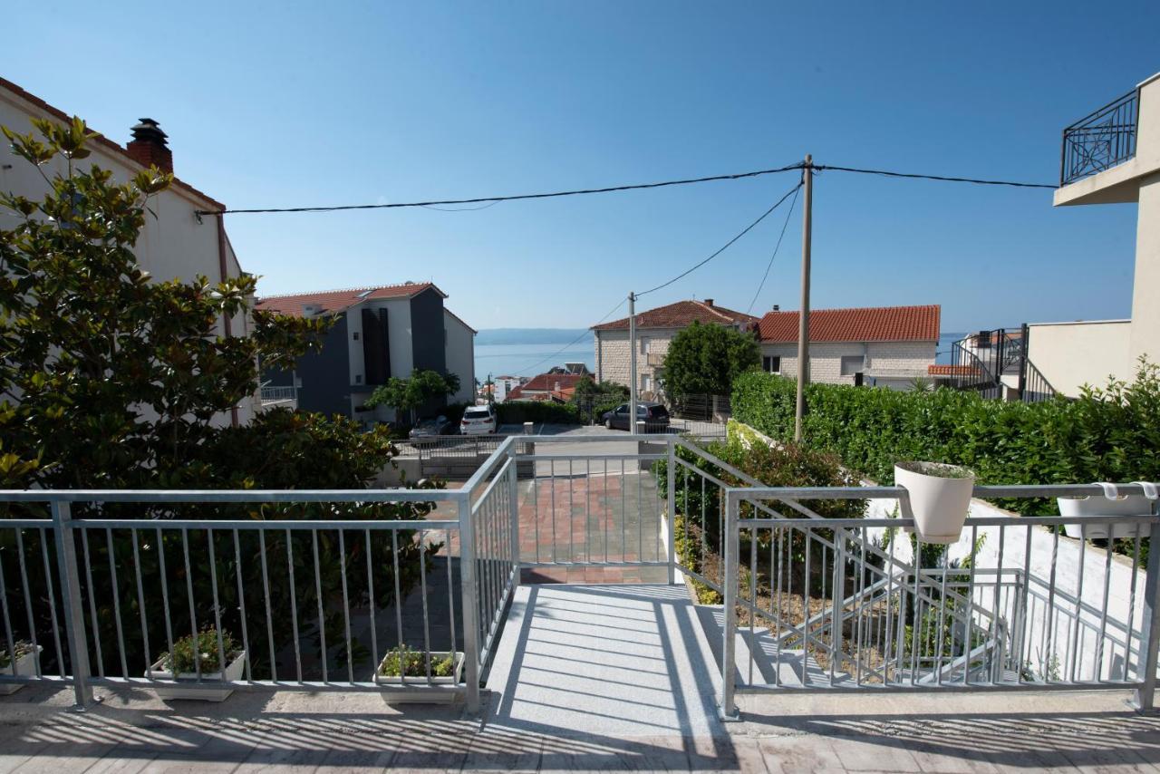 Apartments Bevanda Podstrana Exterior photo