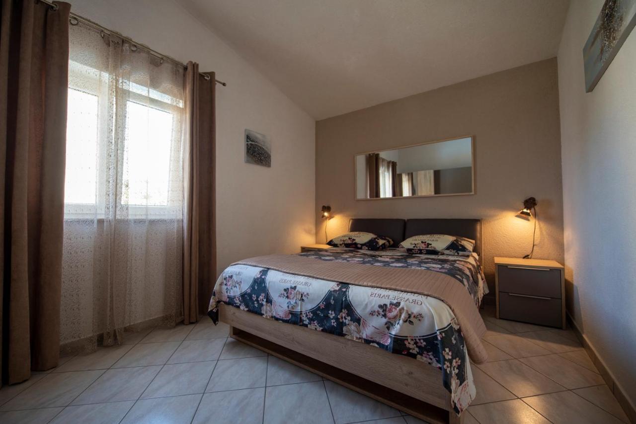 Apartments Bevanda Podstrana Exterior photo